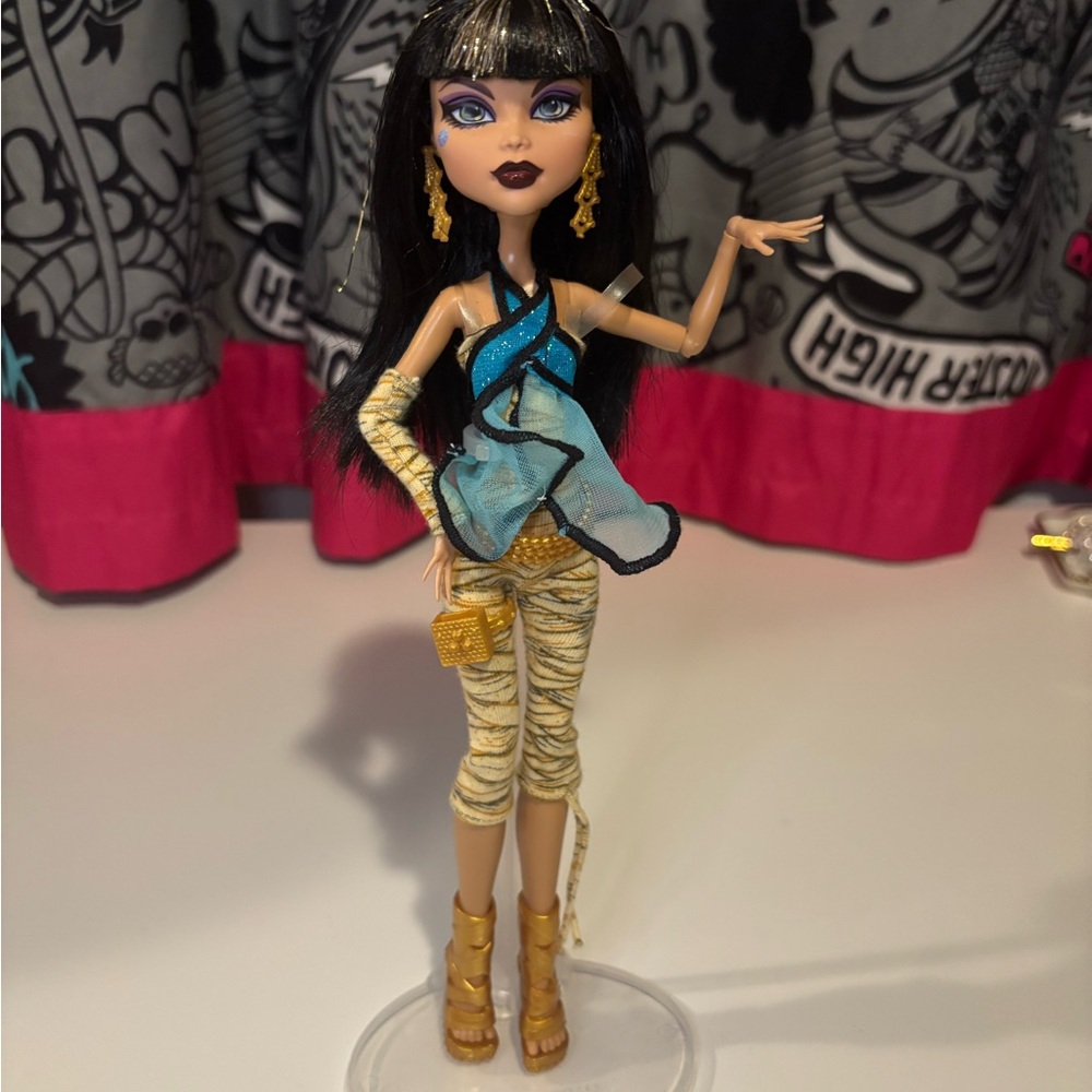 Cleo DeNile G1 (2015)